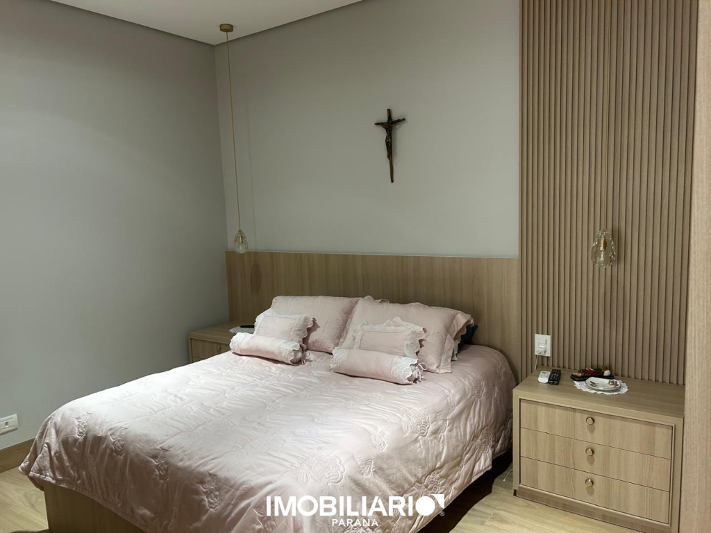 Residência condomínio residencial Mont Blanc  Sendo: Área terreno 361 m2 Área construída 261 m2 Sendo: 1 suite master, 2 suítes, sala jantar, sala tv área gourmet com churrasqueira, lavabo, piscina, garagem. Obs: imóvel todo mobiliado. Preço: 2.500.000,00