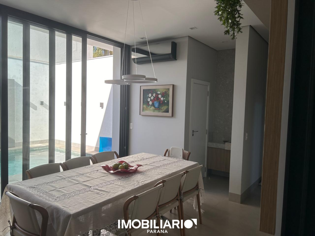 Residência condomínio residencial Mont Blanc  Sendo: Área terreno 361 m2 Área construída 261 m2 Sendo: 1 suite master, 2 suítes, sala jantar, sala tv área gourmet com churrasqueira, lavabo, piscina, garagem. Obs: imóvel todo mobiliado. Preço: 2.500.000,00