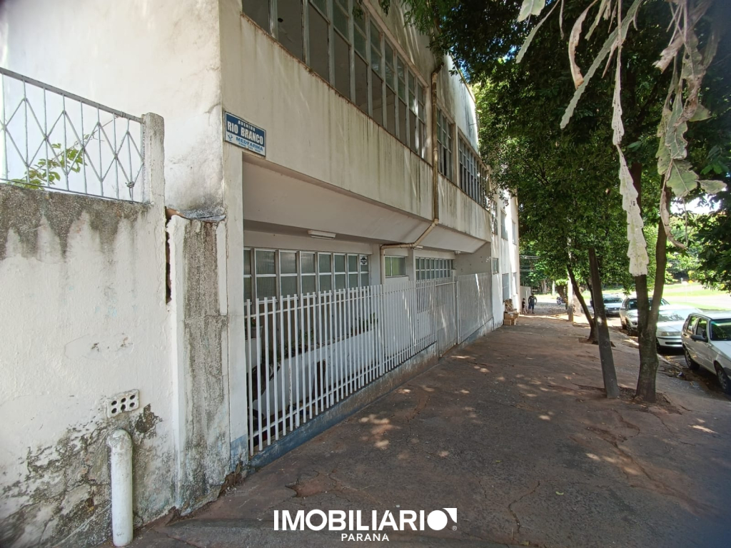 Salão Comercial para  Venda em Umuarama pela Ilha Bella