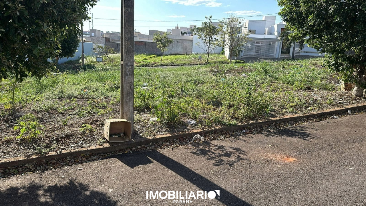 Terreno para  Venda em Umuarama pela Pizzaia