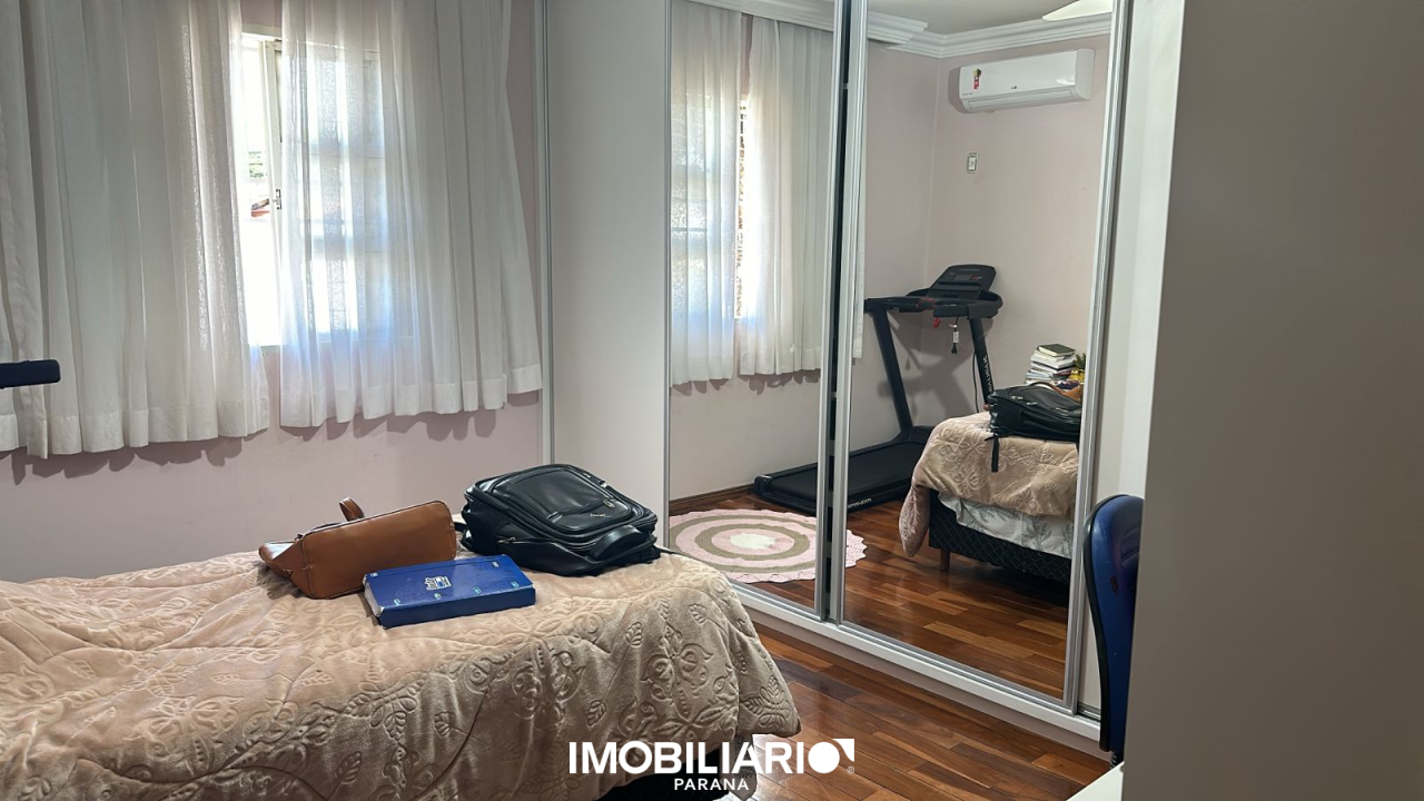 Sobrado para  Venda em Umuarama pela Pizzaia