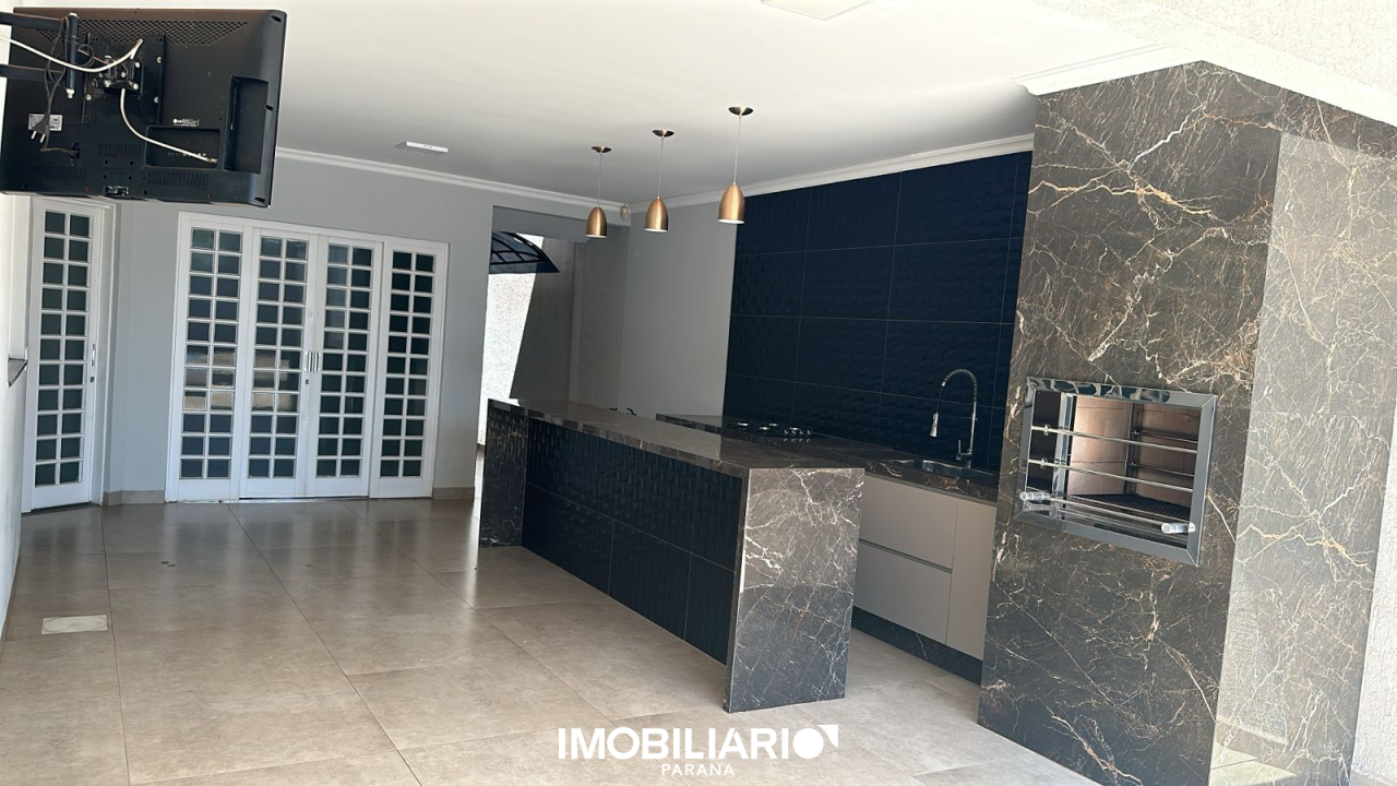 Sobrado para  Venda em Umuarama pela Pizzaia