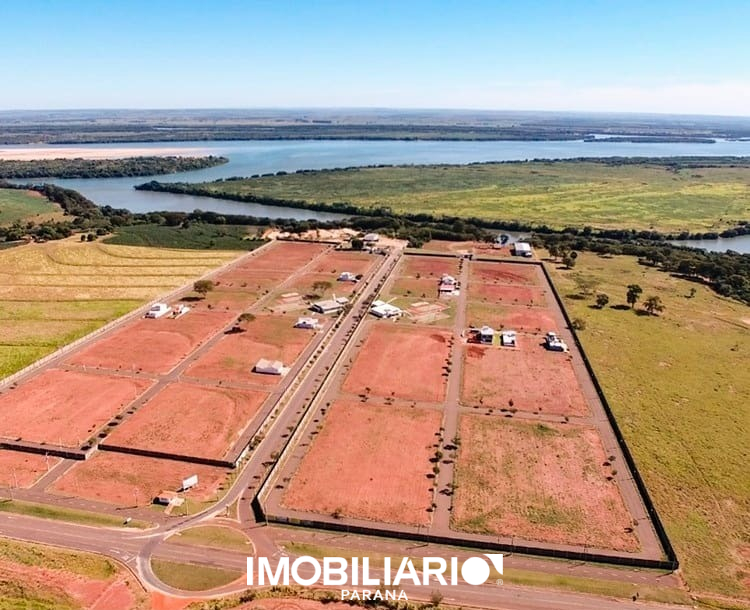 Terreno para  Venda em Icaraíma pela Emerson