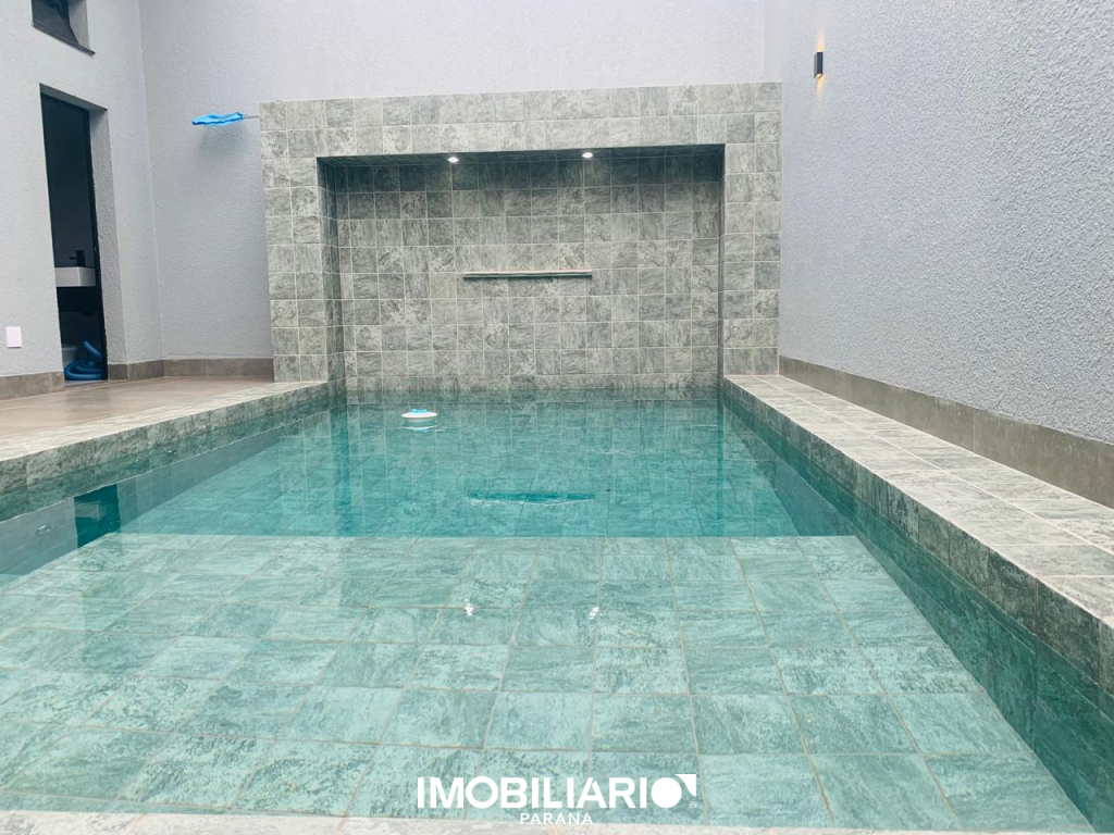 Residência para  Venda em Umuarama pela Elisia Neves