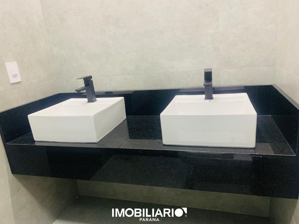 Residência para  Venda em Umuarama pela Elisia Neves