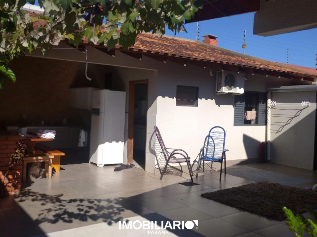 Residência para  Venda em Umuarama pela Bom Imóveis