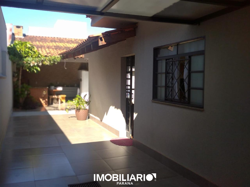 Residência para  Venda em Umuarama pela Bom Imóveis