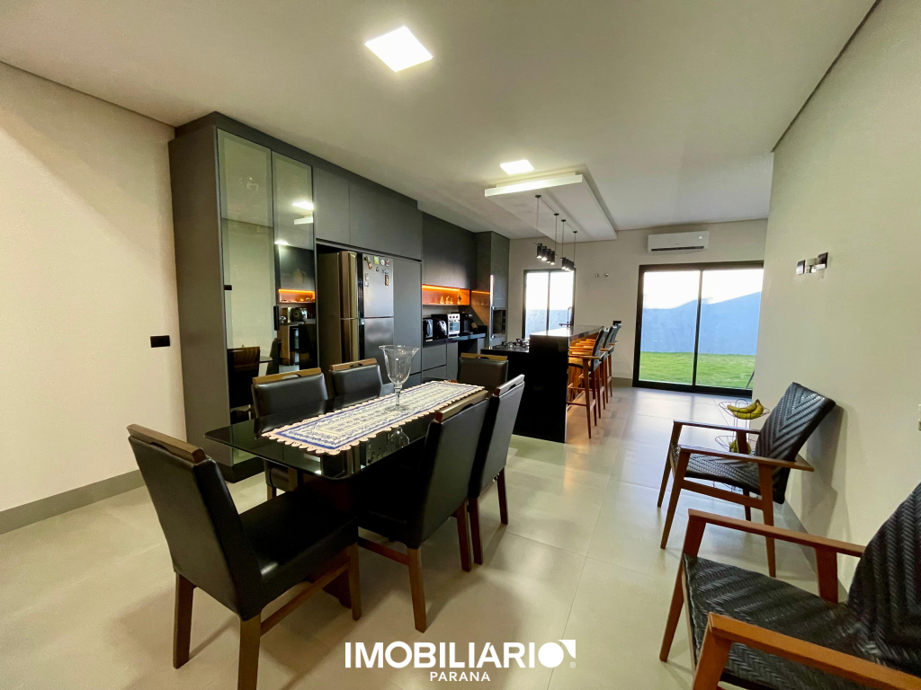 Residência para  Venda em Umuarama pela Emerson