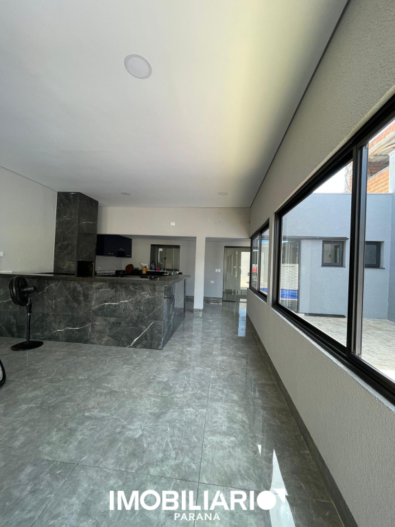 Residência para  Venda em Umuarama pela Elisia Neves