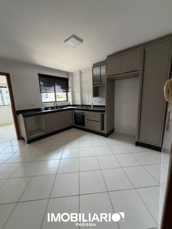 Apartamento para  Venda em Umuarama pela Emerson