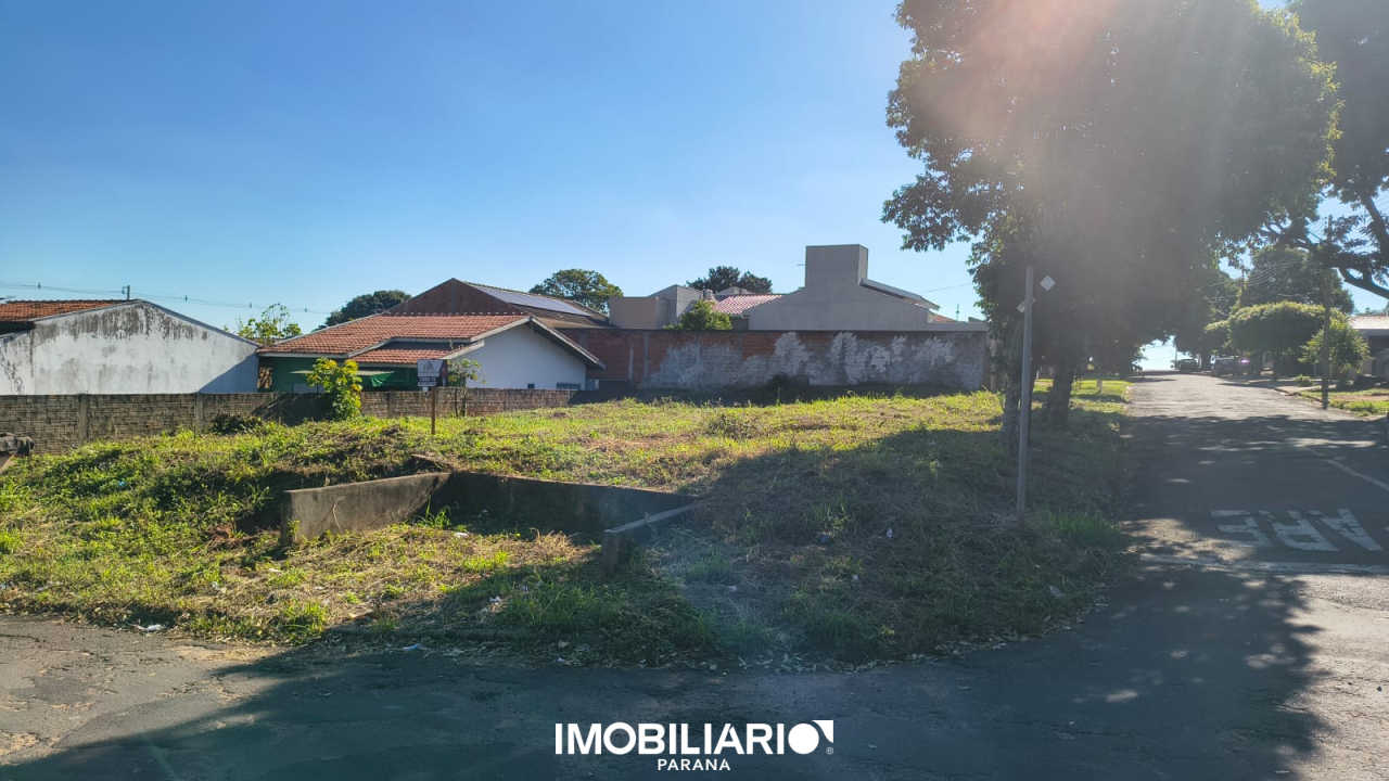 Terreno para  Venda em Umuarama pela Pizzaia