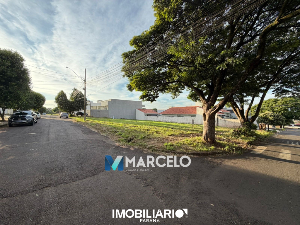 Terreno para  Venda em Umuarama pela Marcelo imóveis