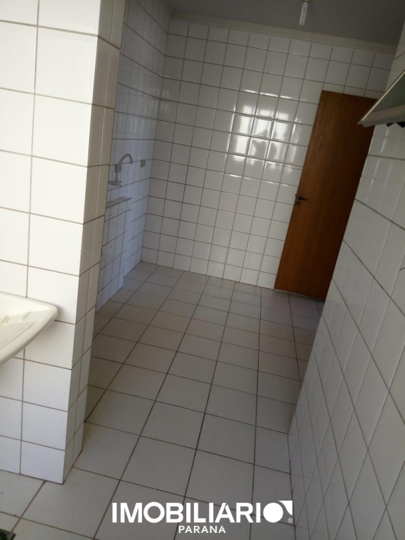 Apartamento para  Venda em Umuarama pela Bom Imóveis