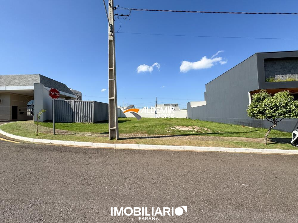 Venda Terreno - Jardins de Versailles