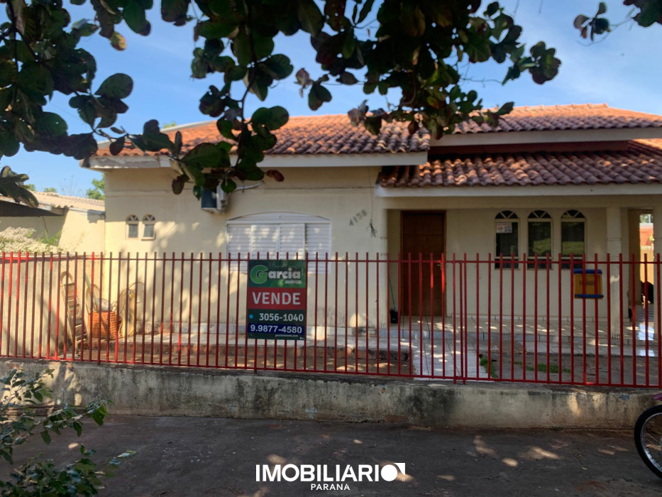 Residência para  venda em Zona VII, Umuarama, 239,36m², com 2 quartos