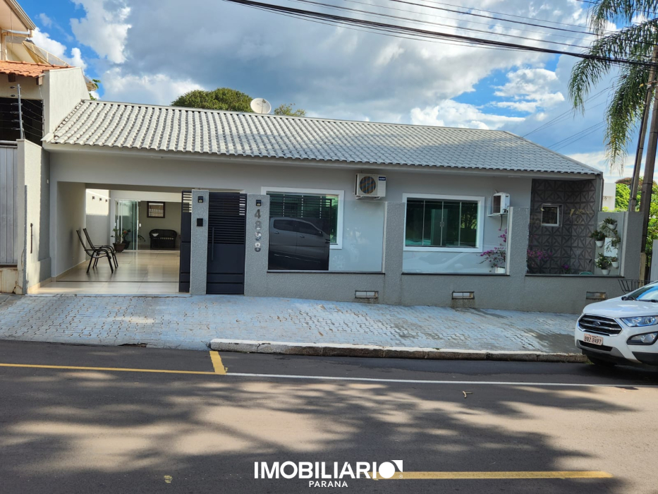 Residência para  venda em Zona II, Umuarama, 227,00m², com 2 quartos