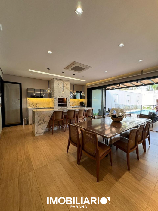 Sobrado para  venda em Centro, Campo Mourão, 408,00m², com 3 quartos