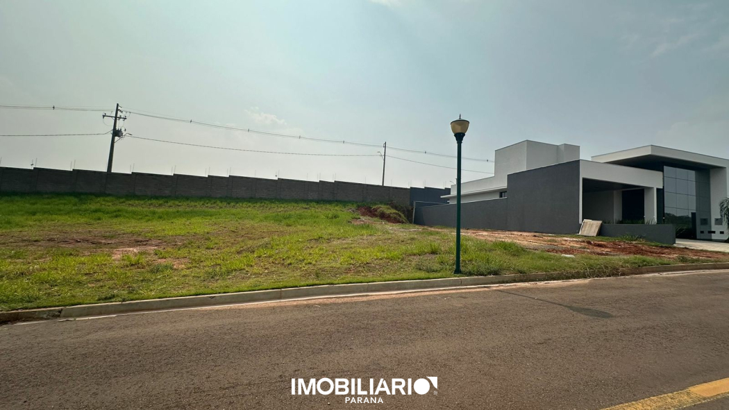 Terreno para  venda em Condomínio Paysage Unique, Umuarama, 299,34m²