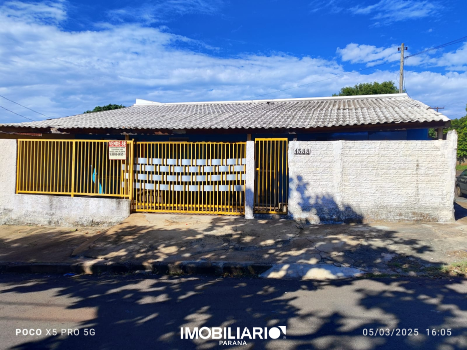 Residência para  venda em Conjunto Residencial Ouro Branco, Umuarama, 216,00m²