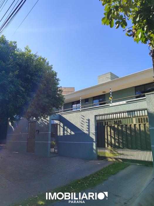 Residência para  venda em Zona V, Umuarama, 457,00m²