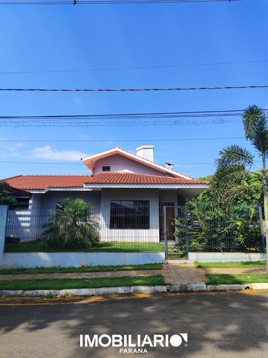 Residência para  alugar em Parque Cidade Jardim, Umuarama, 200,00m², com 2 quartos