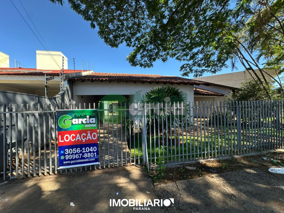 Residência para  alugar em Zona V, Umuarama, com 4 quartos