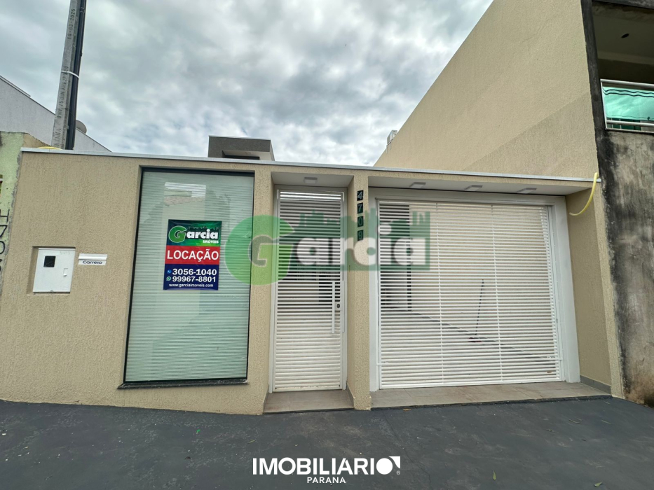 Residência para  alugar em Zona V, Umuarama, com 2 quartos