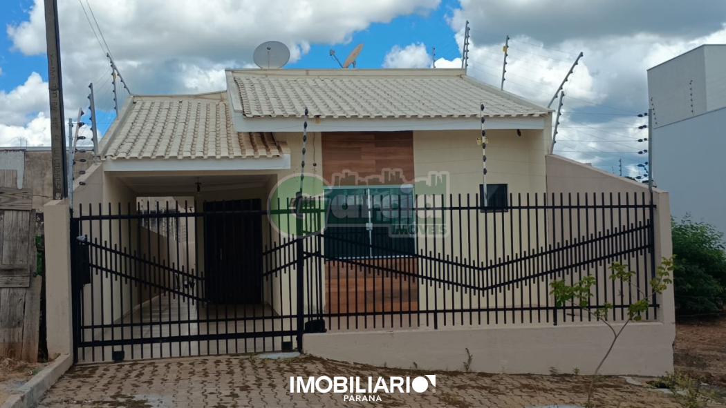 Residência para  alugar em Zona V, Umuarama, com 2 quartos