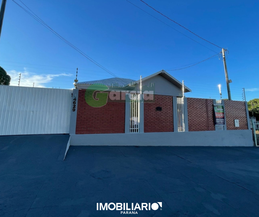 Residência para  venda em Zona V, Umuarama, 288,15m², com 3 quartos
