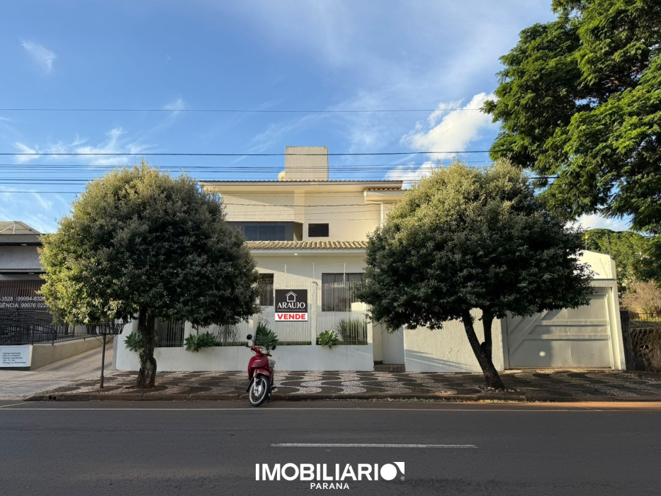 Sobrado para  venda em Zona II, Umuarama, 351,00m²