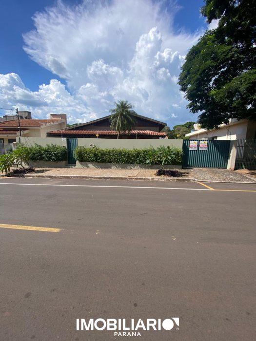 Residência para  vendaUmuarama, 331,11m², com 1 quartos