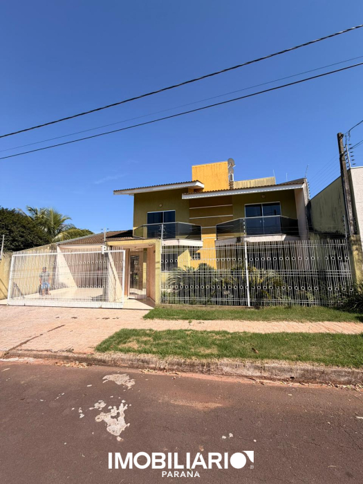 Residência para  vendaUmuarama, 240,00m², com 2 quartos