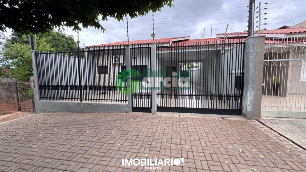 Residência para  venda em Zona I-A, Umuarama, 239,70m², com 2 quartos