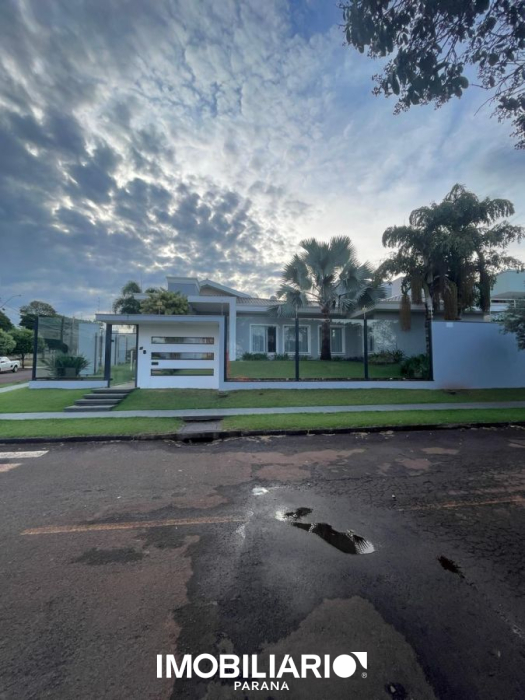 Residência para  venda em Jardim Shangrila, Campo Mourão, com 3 quartos