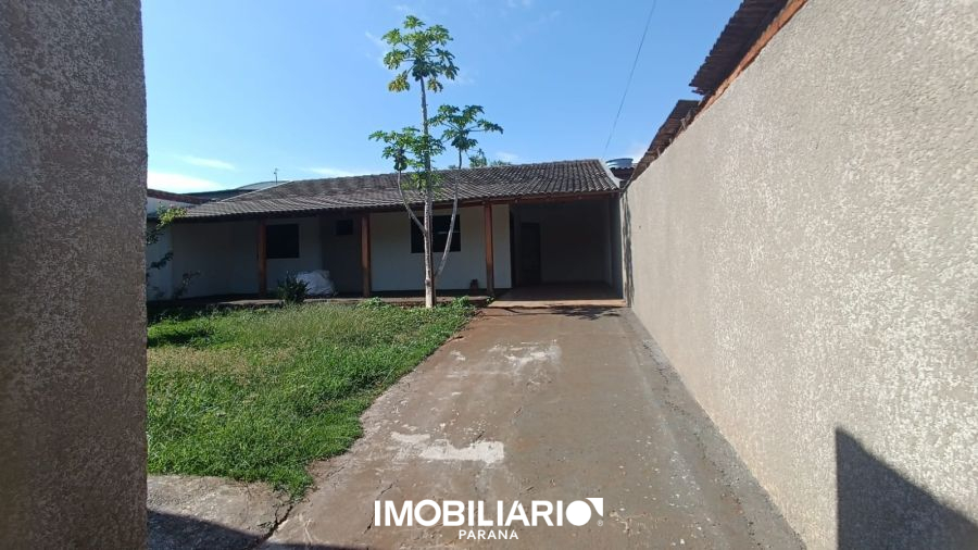 Residência para  alugar em Centro, Campo Mourão, com 3 quartos