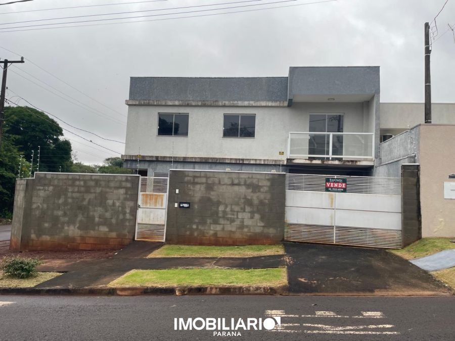 Sobrado para  venda em Jardim Flora II, Campo Mourão, 255,04m², com 3 quartos
