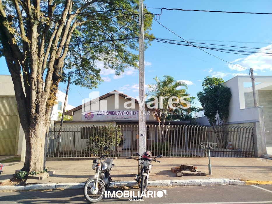 Residência para  venda em Zona VI, Umuarama, 500,00m², com 3 quartos