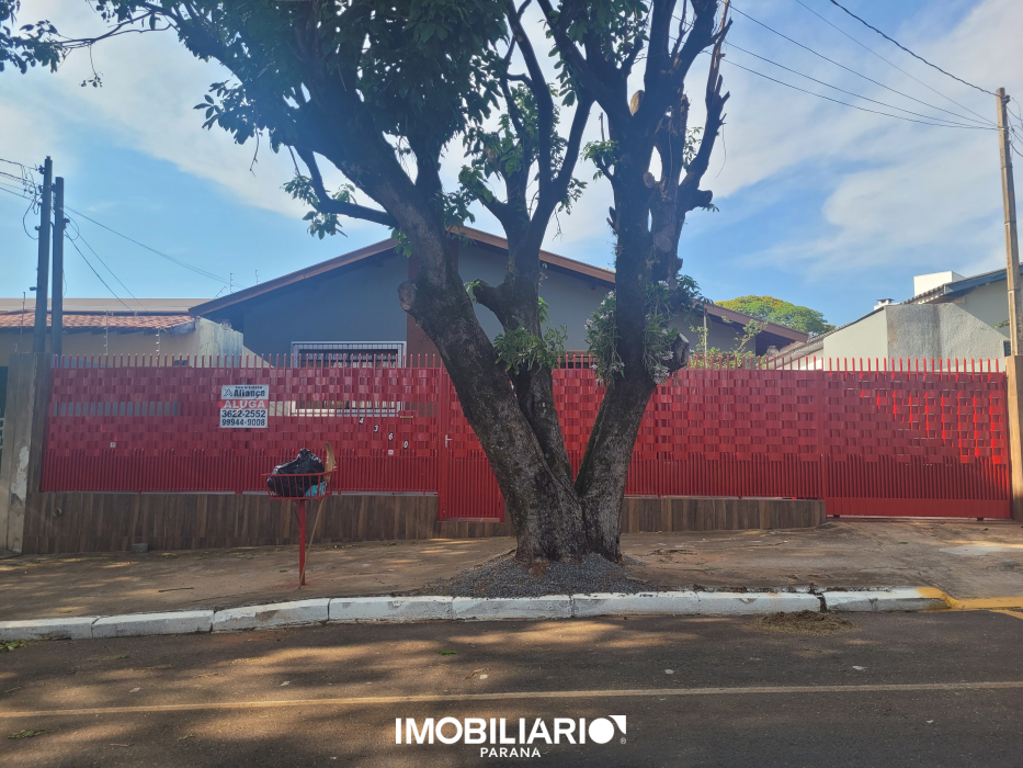 Residência para  alugar em Zona I, Umuarama, 125,00m², com 2 quartos