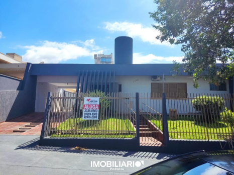 Residência para  venda em Zona II, Umuarama, 490,00m², com 3 quartos