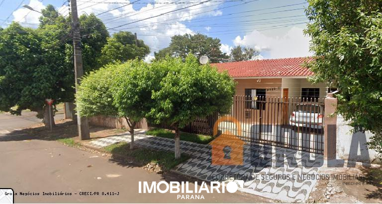 Residência para  venda em Centro, Campo Mourão, 242,00m², com 3 quartos