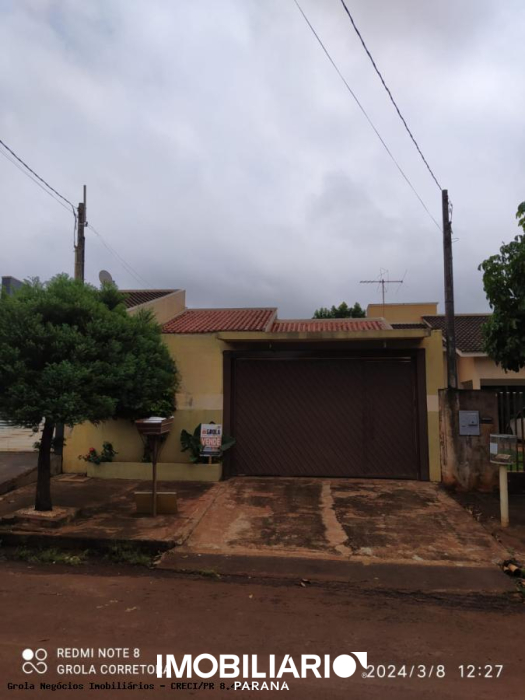 Residência para  venda em Centro, Peabiru, 300,00m², com 3 quartos
