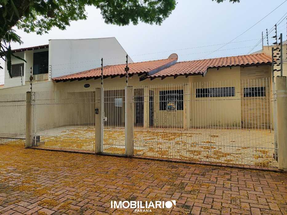 Residência para  alugar em Zona I, Umuarama, 396,00m²