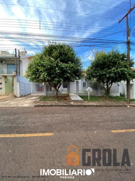 Residência para  venda em Jardim Flora, Campo Mourão, 382,00m², com 4 quartos