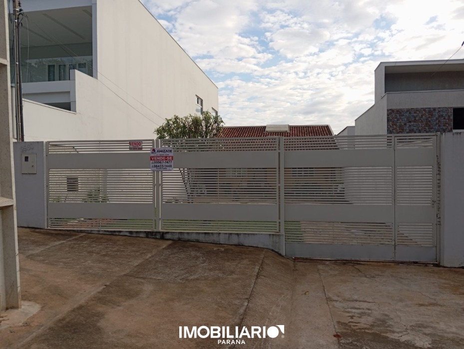 Residência para  venda em Zona V, Umuarama, 237,00m², com 2 quartos