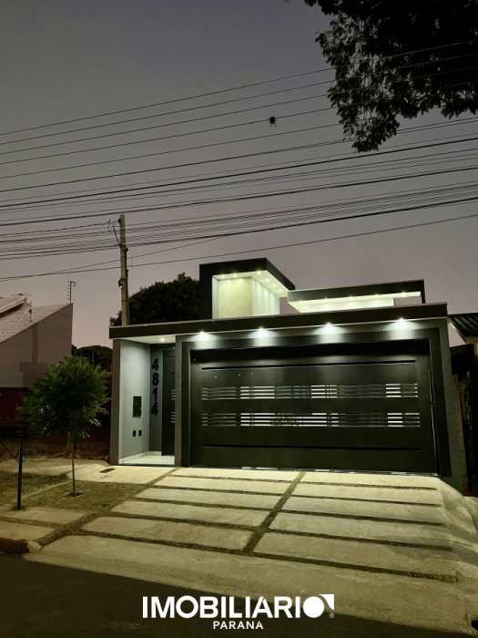 Residência para  venda em Zona V, Umuarama, 245,00m², com 3 quartos