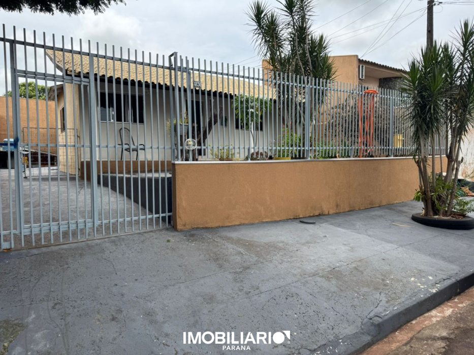 Residência para  venda em Conjunto Residencial Guarani III, Umuarama, 200,00m², com 2 quartos