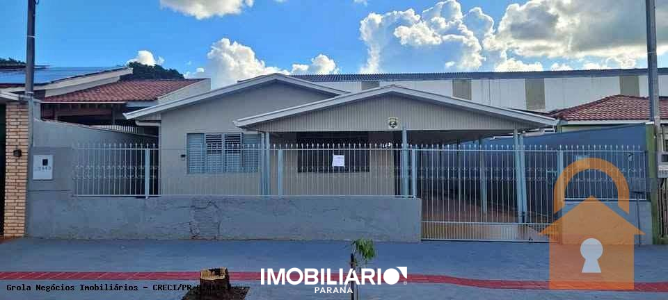 Residência para  venda em Centro, Campo Mourão, 250,00m², com 3 quartos