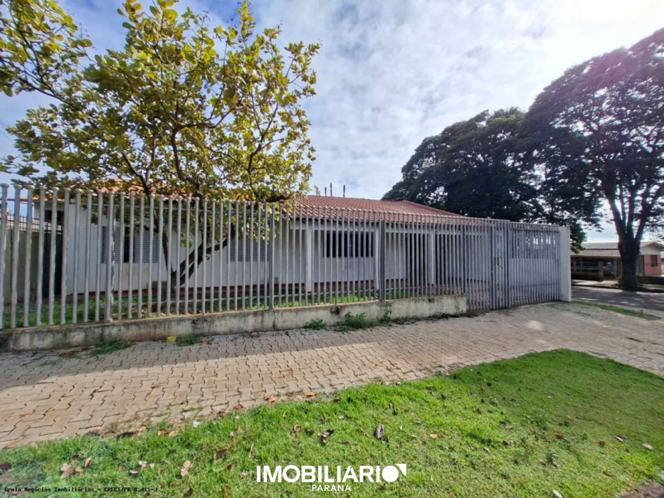Residência para  venda em Centro, Campo Mourão, 266,00m², com 3 quartos