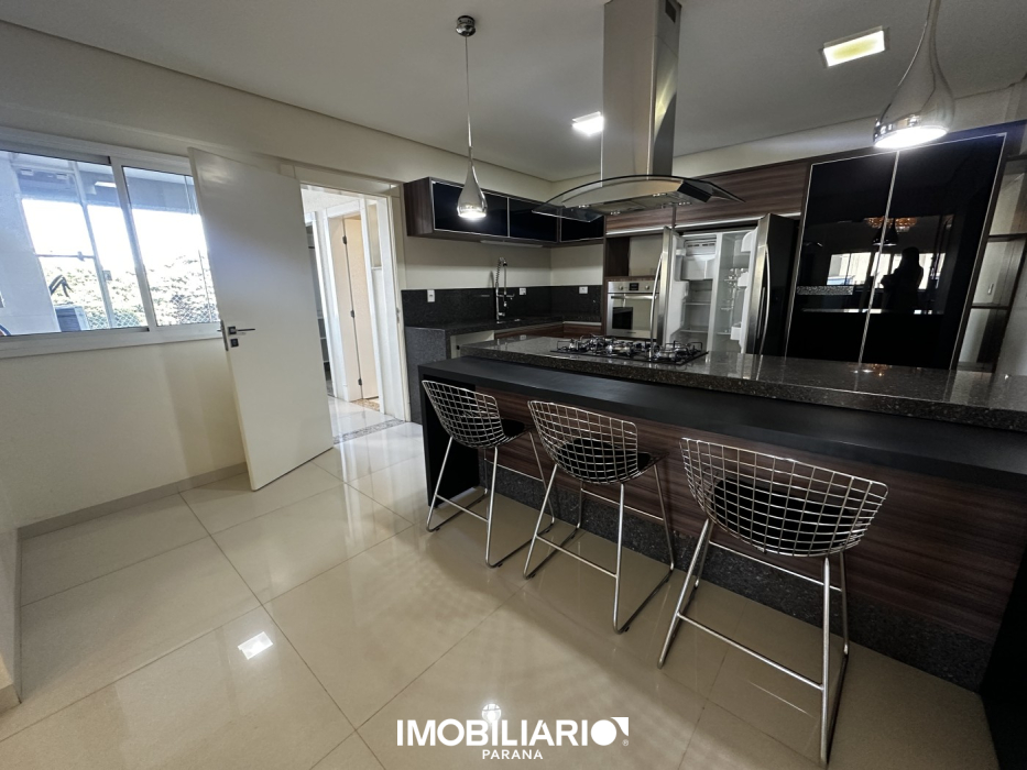 Apartamento para  alugar em Zona I, Umuarama, 225,00m², com 4 quartos