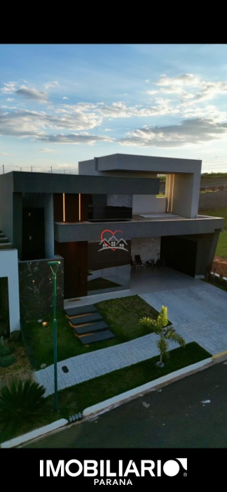 Residência para  vendaUmuarama, 324,00m²